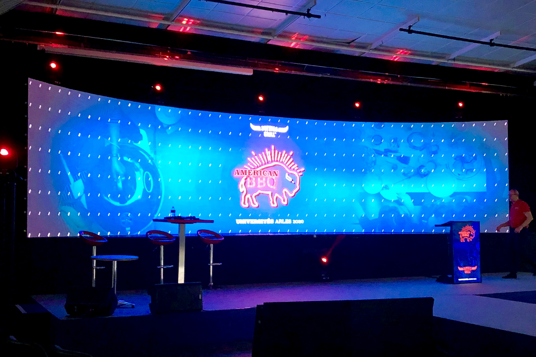 1-buffalo-atelierc-audiovisuel-ecran-led