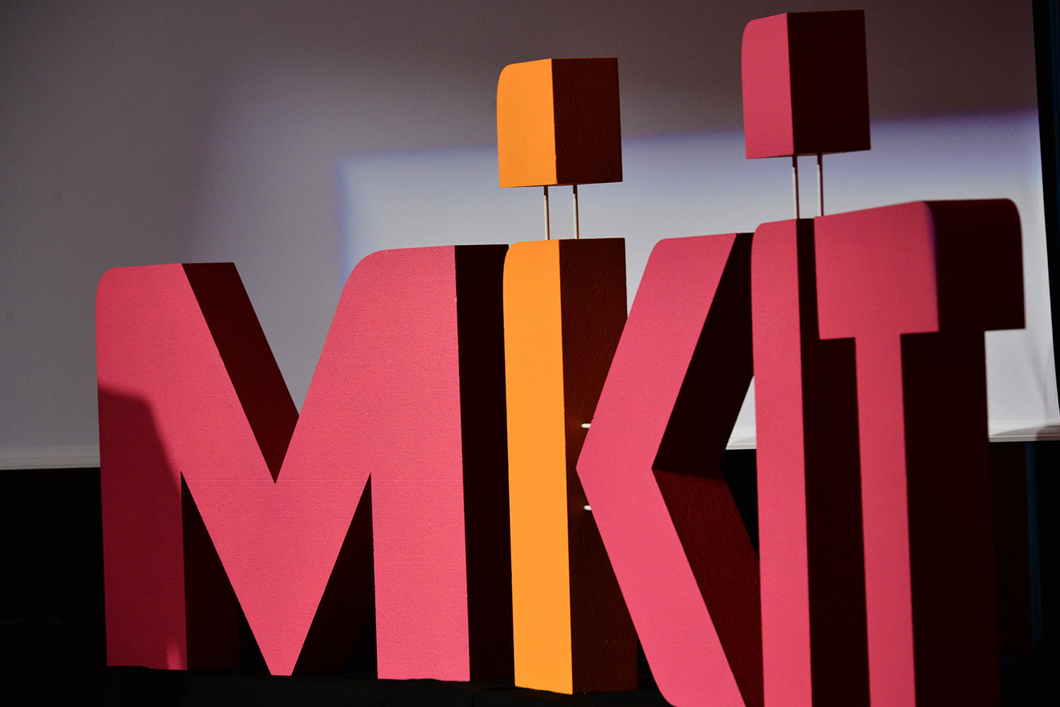 mikit0