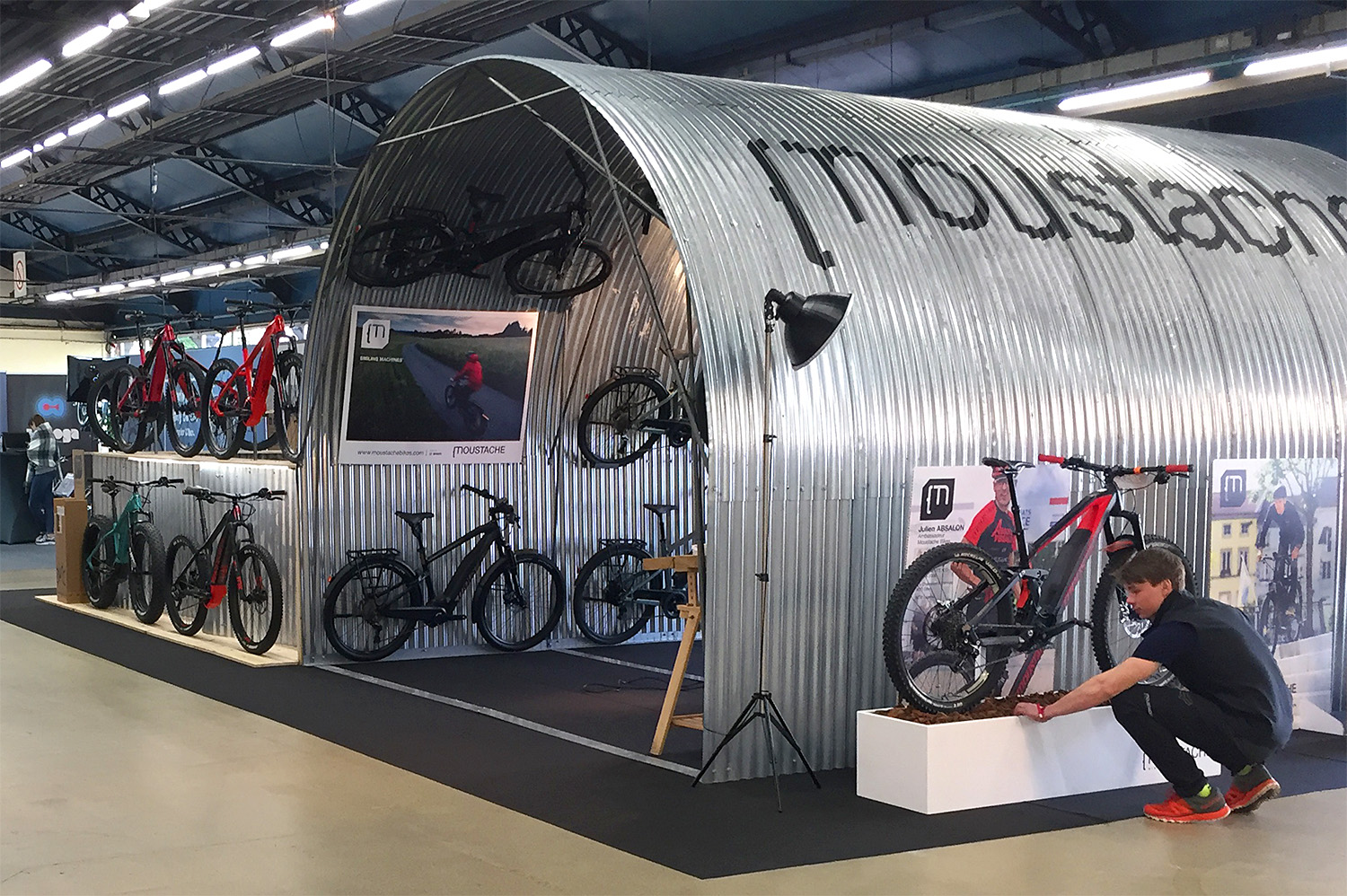 velo-in-paris-atelier-c-audiovisuel-velo-moustache